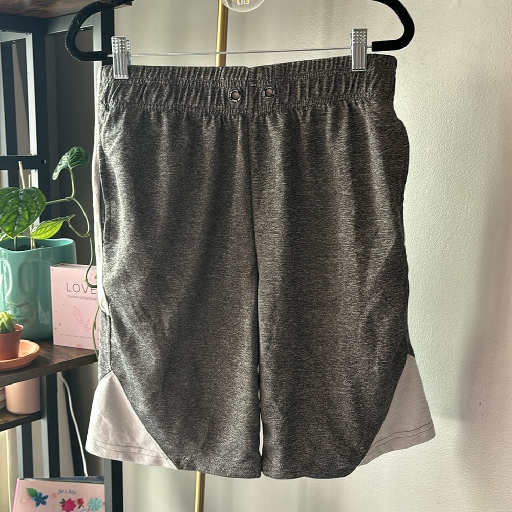 men’s large ‘game time’ athletic shorts